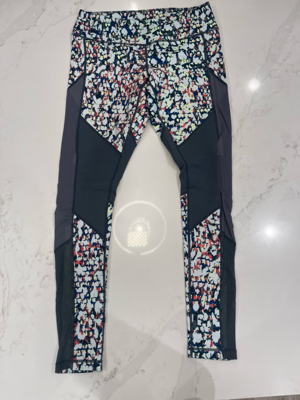 Zella Women’s Multicolor Speckle Leggings with Dark Gray Mesh Panels